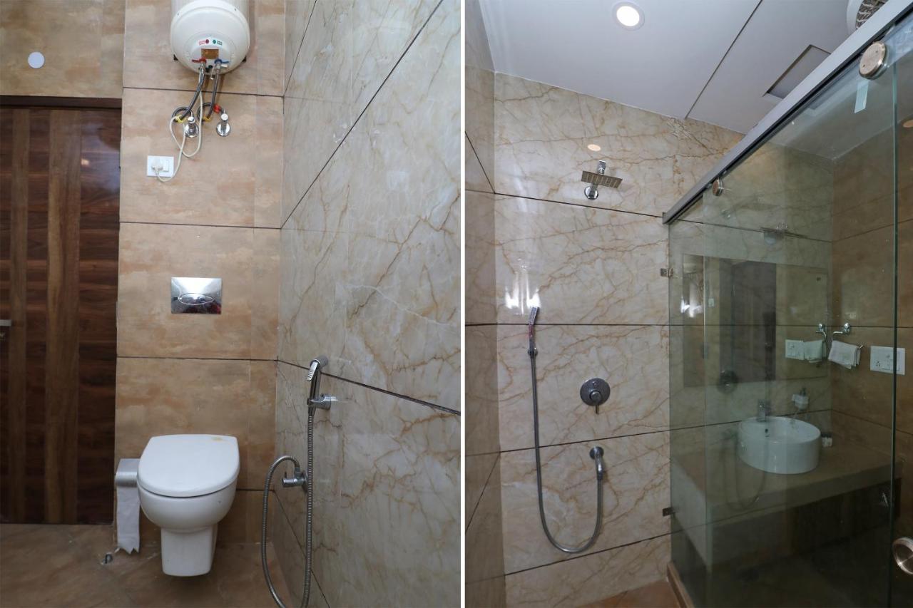 דלהי Oyo 9999 Hotel La Wisteria מראה חיצוני תמונה